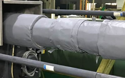 注塑機(jī)<a href=http://www.yanzhichun.cn/e/tags/?tagname=%E4%BF%9D%E6%B8%A9%E8%A1%A3 target=_blank class=infotextkey>保溫衣</a>的好處